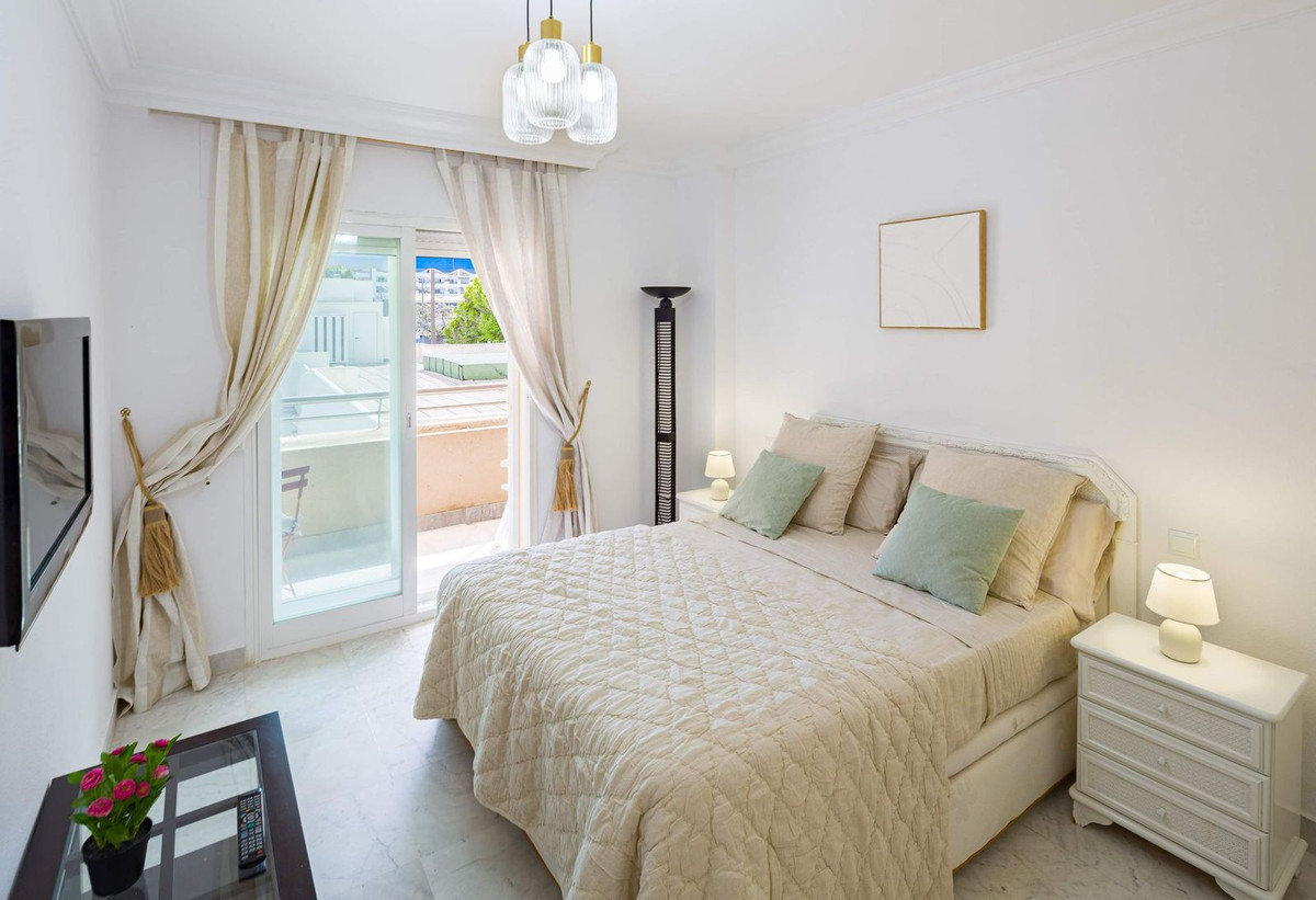 2 Bed Apartment for sale in Puerto Banús Costa Del Sol, Málaga, Spain