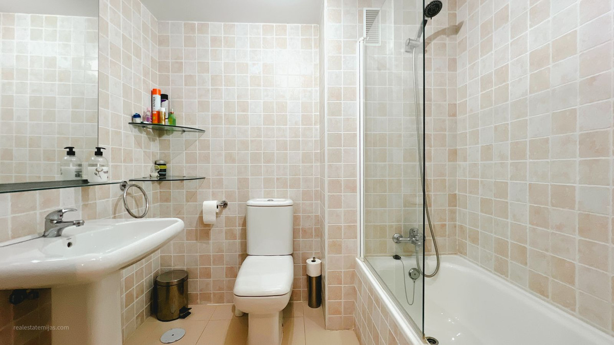 2 Bed Apartment for sale in Reserva De Marbella Costa Del Sol, Málaga, Spain