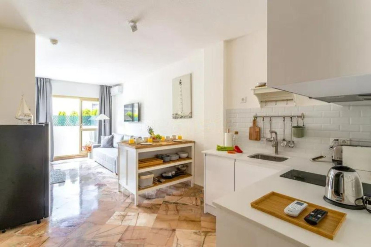 Se vende Estudio Planta Media  en Costa Del Sol, Málaga, España