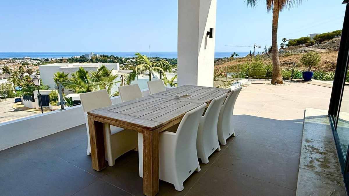 Se vende Villa - Chalet de 4 dormitorios en Costa Del Sol, Málaga, España