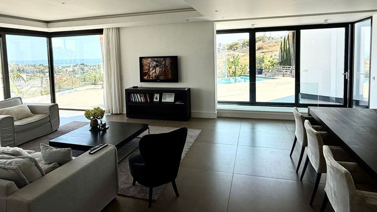 Se vende Villa - Chalet de 4 dormitorios en Costa Del Sol, Málaga, España