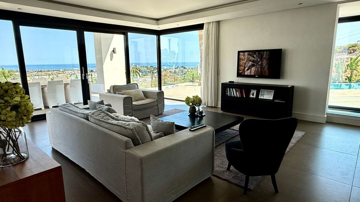 Se vende Villa - Chalet de 4 dormitorios en Costa Del Sol, Málaga, España