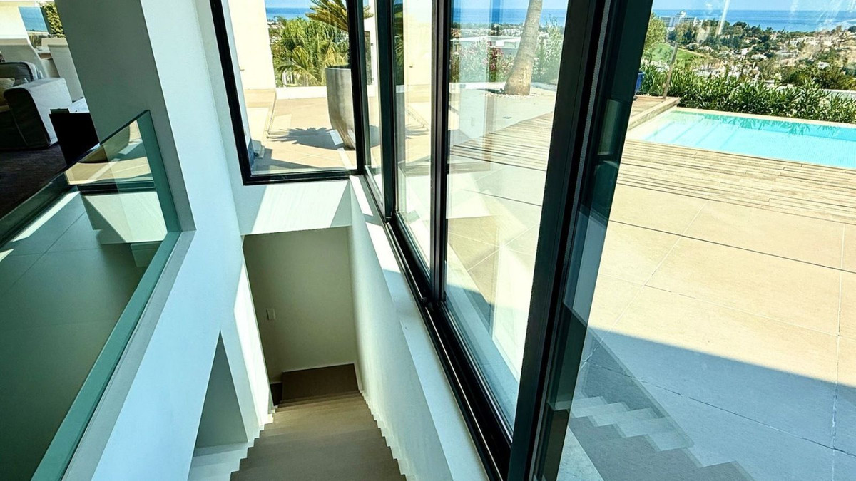 Se vende Villa - Chalet de 4 dormitorios en Costa Del Sol, Málaga, España