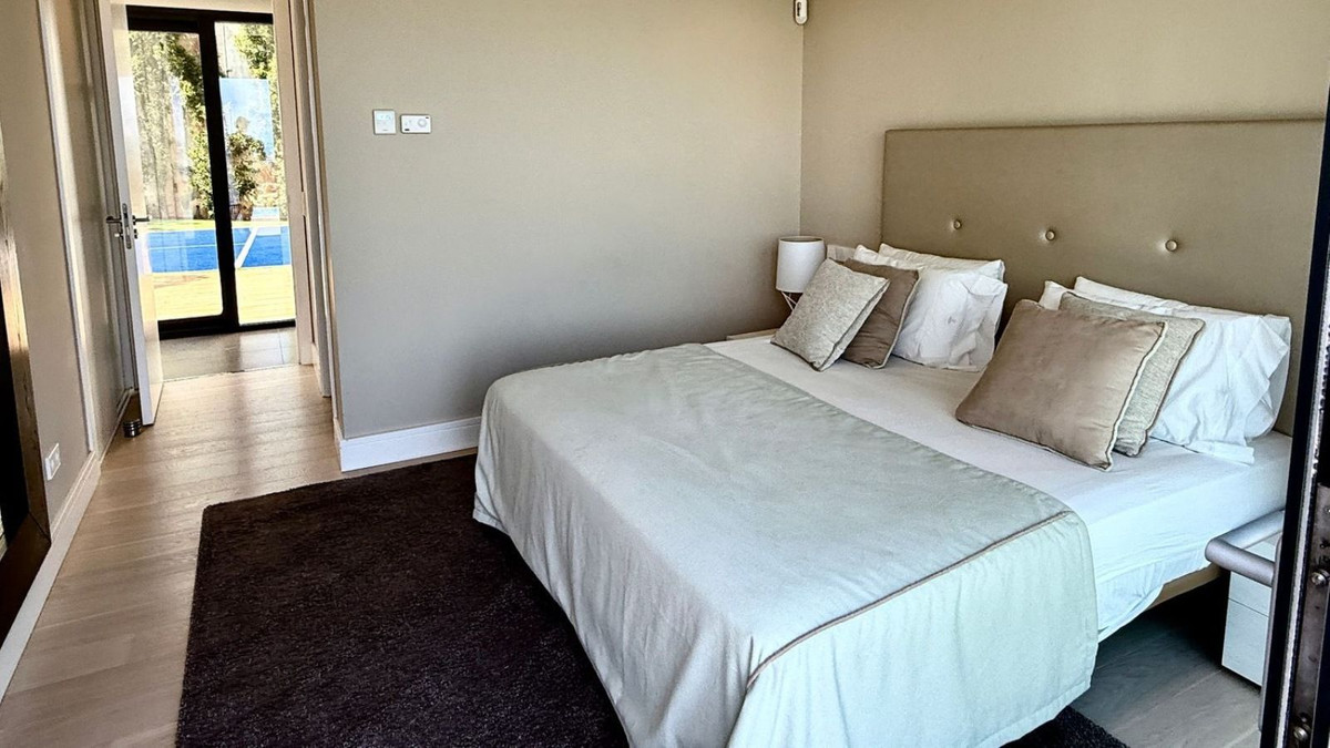 Se vende Villa - Chalet de 4 dormitorios en Costa Del Sol, Málaga, España