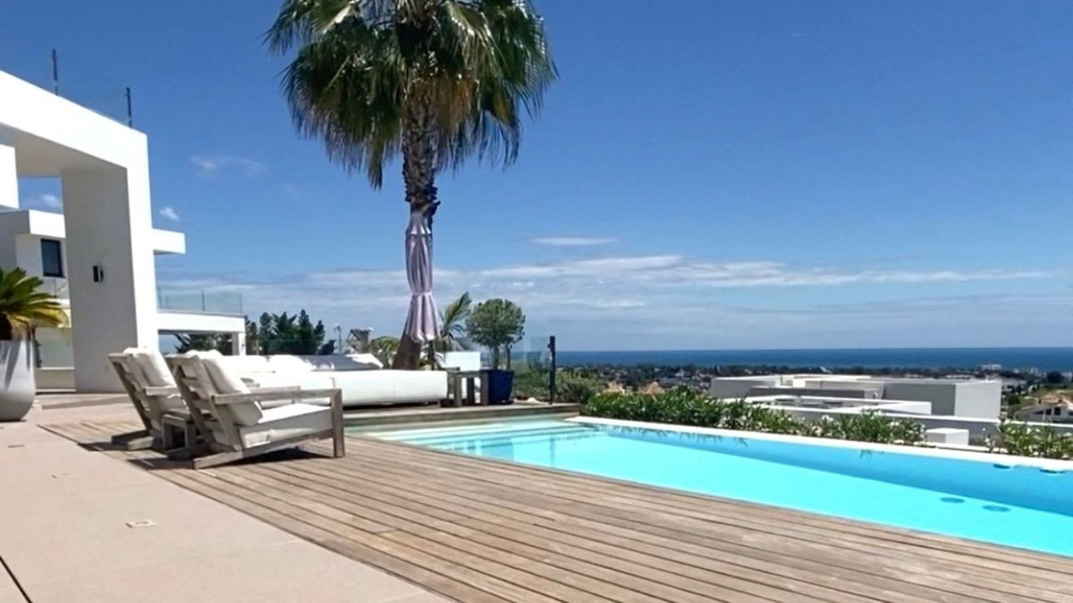 Se vende Villa - Chalet de 4 dormitorios en Costa Del Sol, Málaga, España