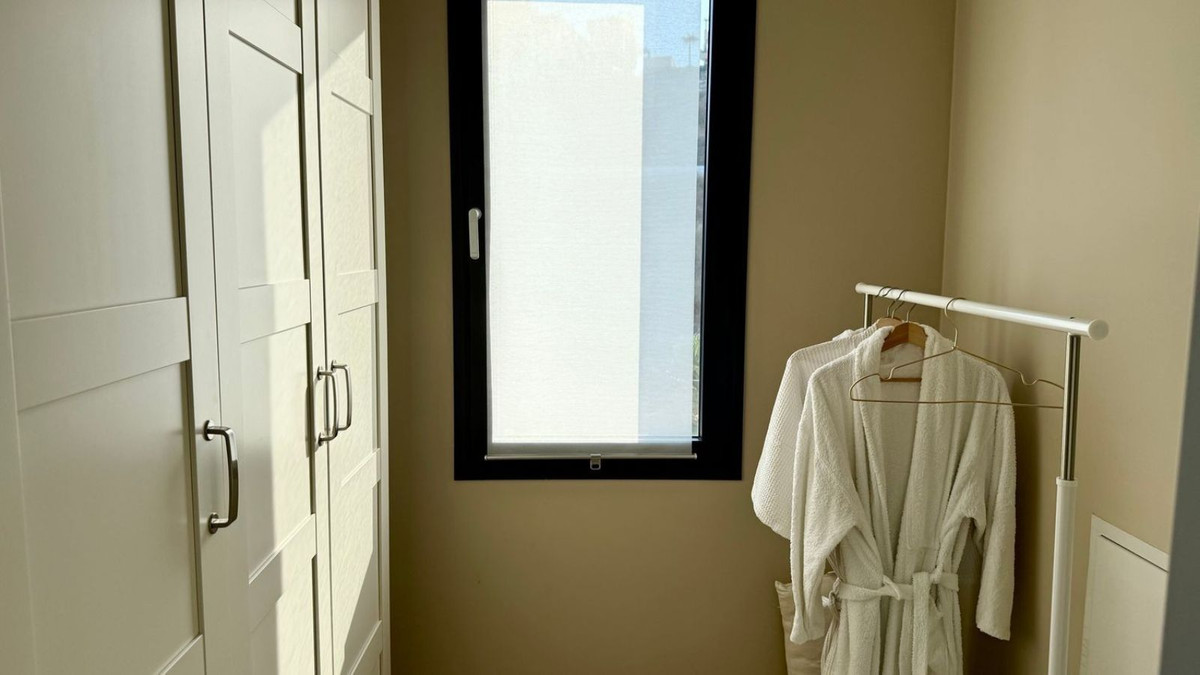 Se vende Villa - Chalet de 4 dormitorios en Costa Del Sol, Málaga, España