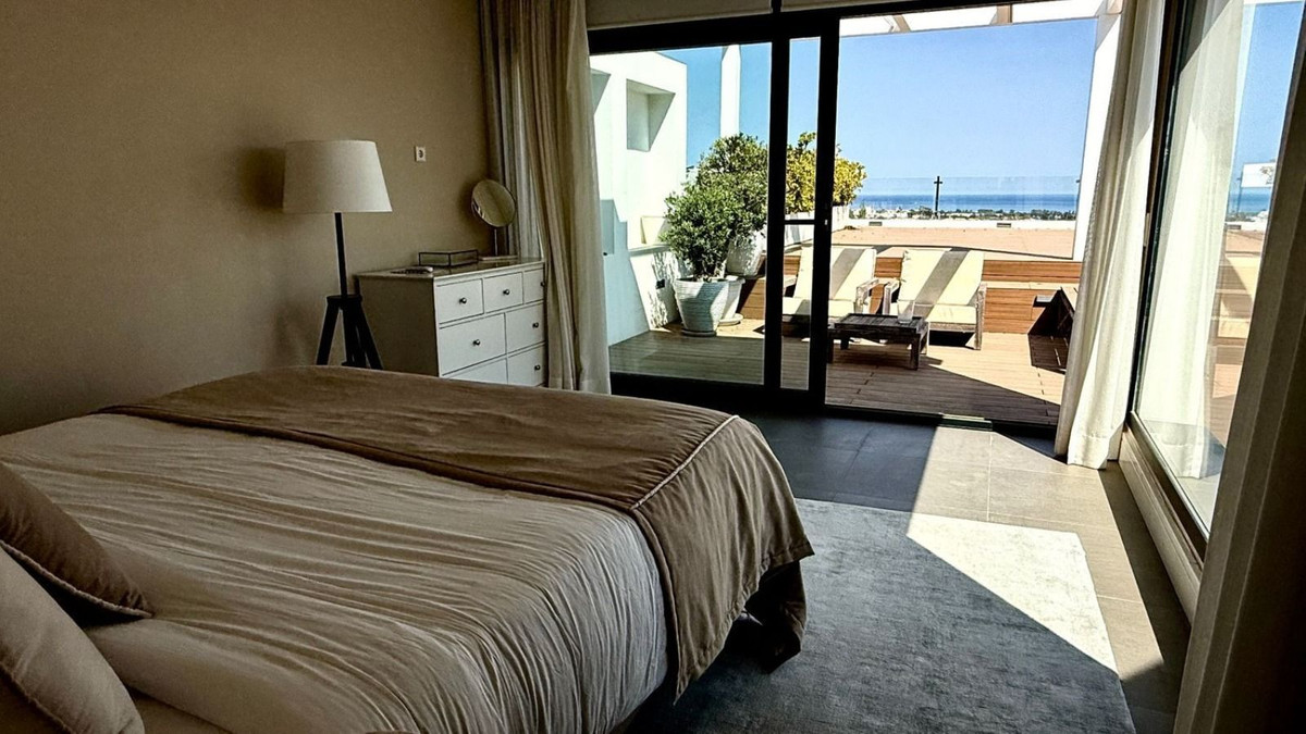 Se vende Villa - Chalet de 4 dormitorios en Costa Del Sol, Málaga, España