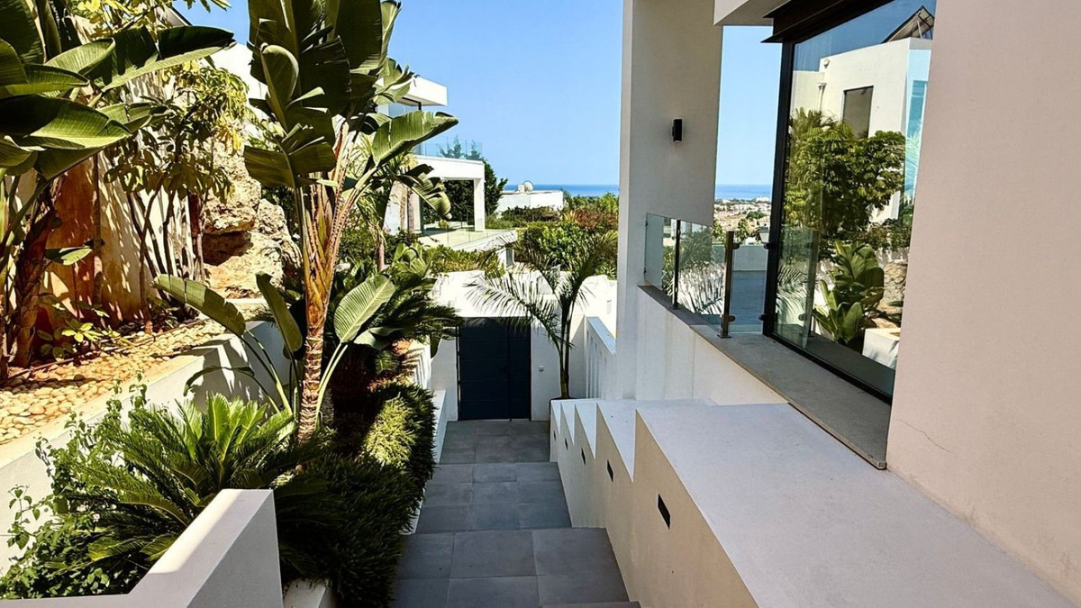 Se vende Villa - Chalet de 4 dormitorios en Costa Del Sol, Málaga, España