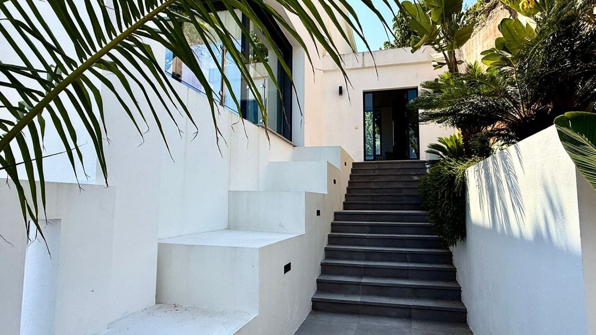 Se vende Villa - Chalet de 4 dormitorios en Costa Del Sol, Málaga, España