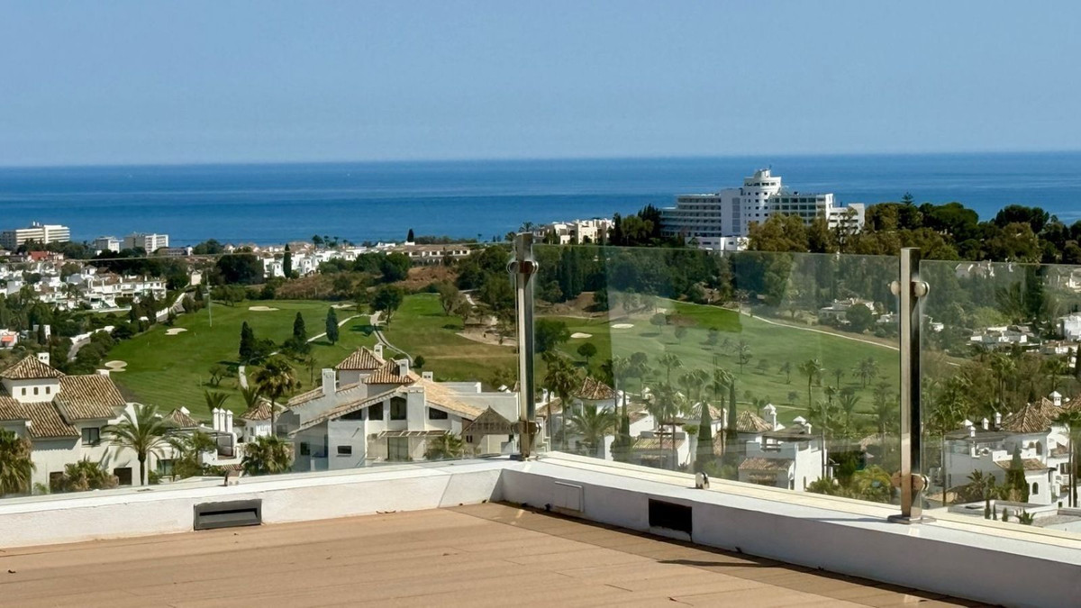 Se vende Villa - Chalet de 4 dormitorios en Costa Del Sol, Málaga, España