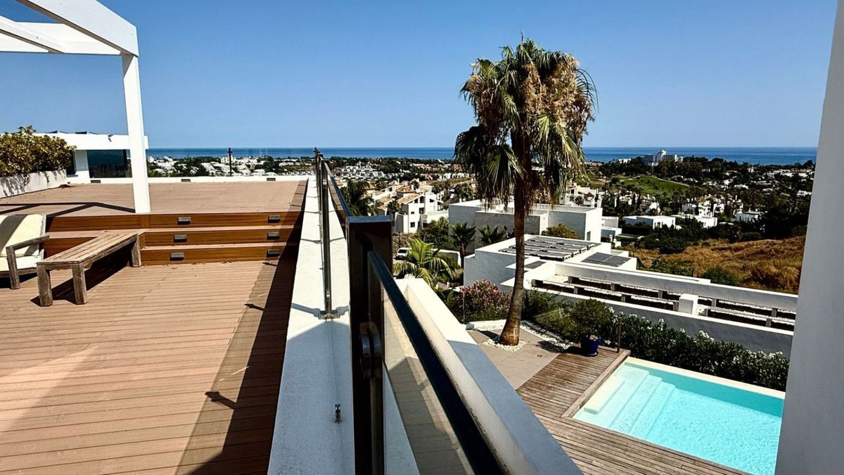 Se vende Villa - Chalet de 4 dormitorios en Costa Del Sol, Málaga, España
