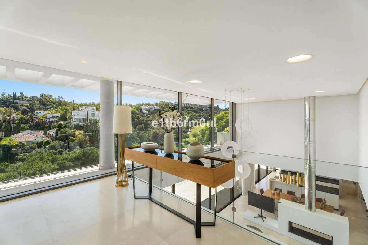 5 Bed Townhouse for sale in La Quinta Costa Del Sol, Málaga, Spain