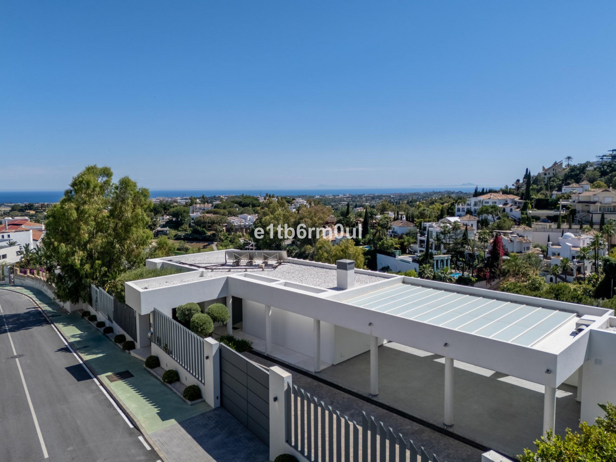 5 Bed Townhouse for sale in La Quinta Costa Del Sol, Málaga, Spain