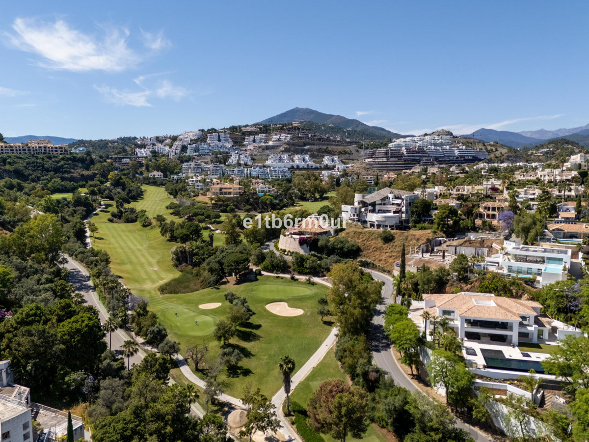 5 Bed Townhouse for sale in La Quinta Costa Del Sol, Málaga, Spain