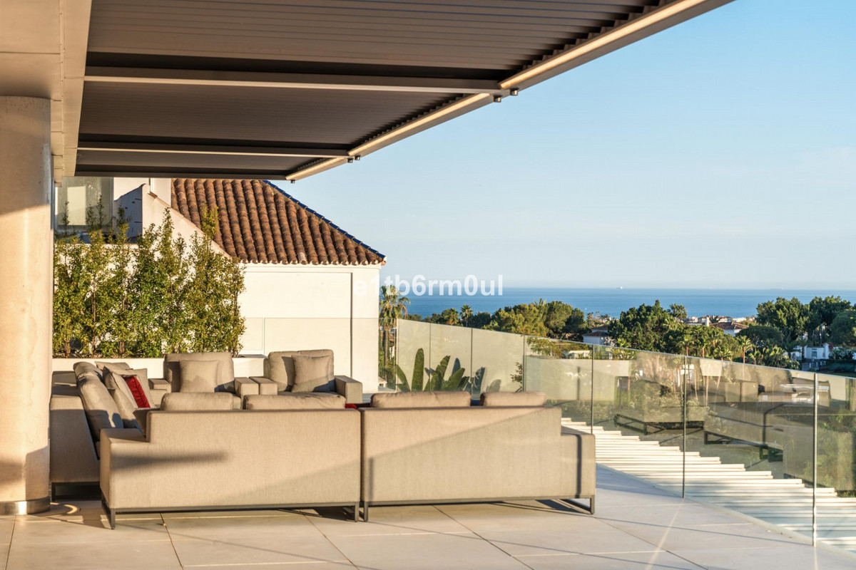 5 Bed Townhouse for sale in La Quinta Costa Del Sol, Málaga, Spain