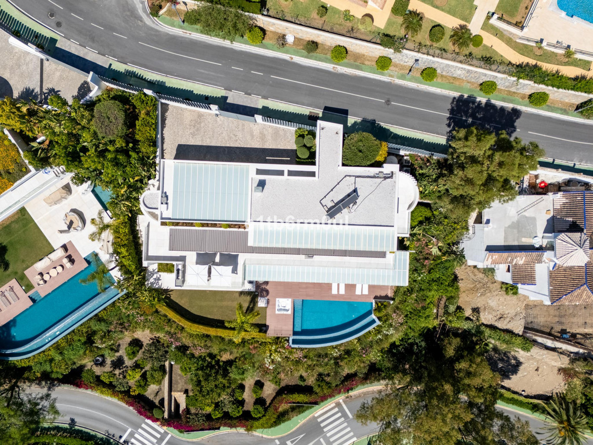 5 Bed Townhouse for sale in La Quinta Costa Del Sol, Málaga, Spain
