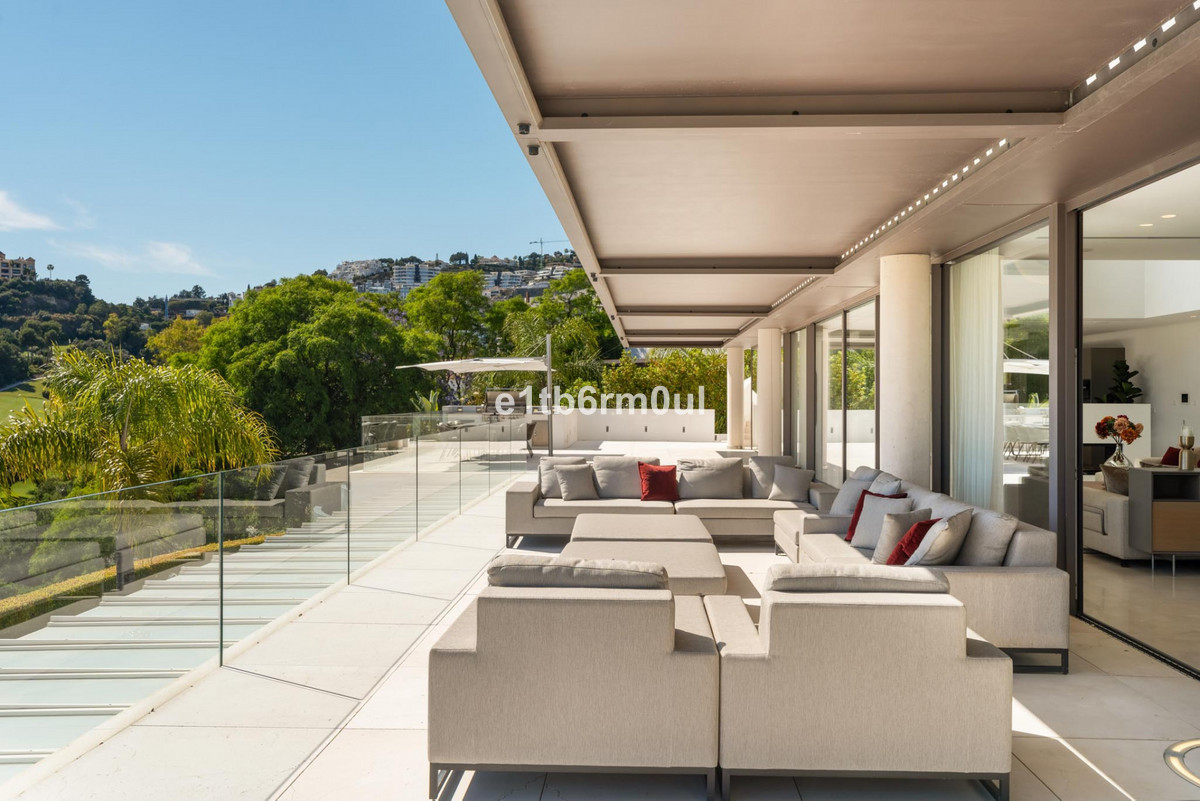 5 Bed Townhouse for sale in La Quinta Costa Del Sol, Málaga, Spain