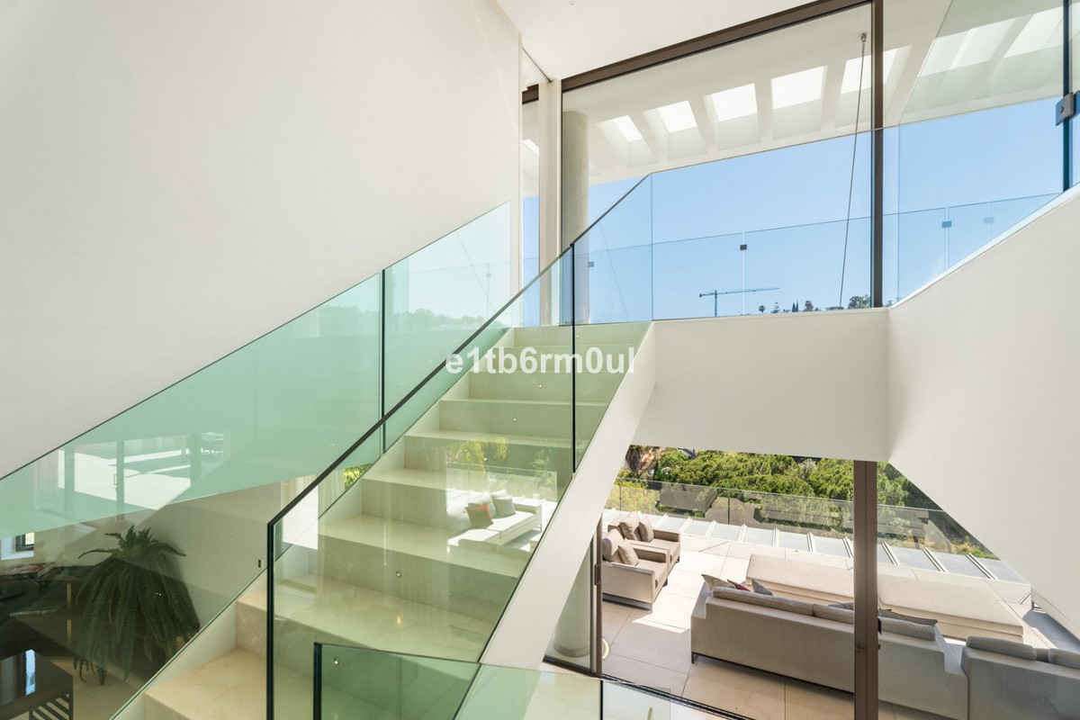 5 Bed Townhouse for sale in La Quinta Costa Del Sol, Málaga, Spain