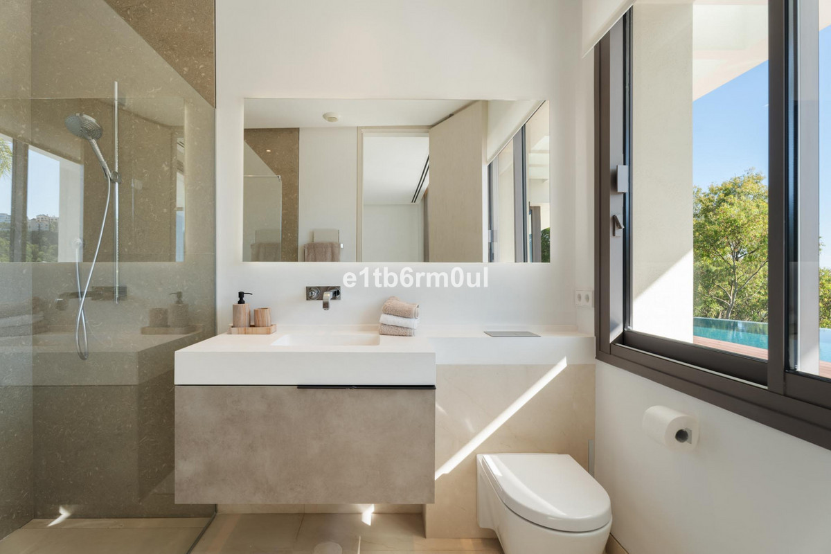 5 Bed Townhouse for sale in La Quinta Costa Del Sol, Málaga, Spain