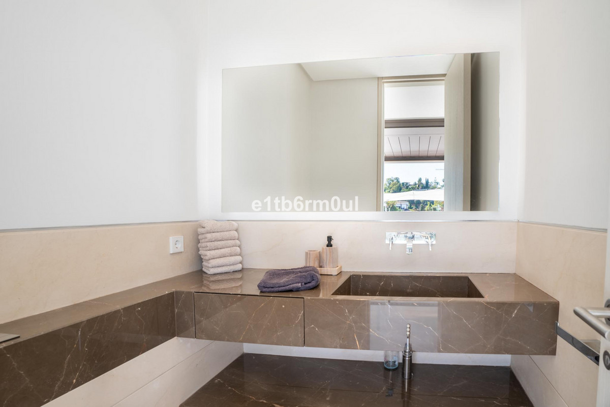 5 Bed Townhouse for sale in La Quinta Costa Del Sol, Málaga, Spain