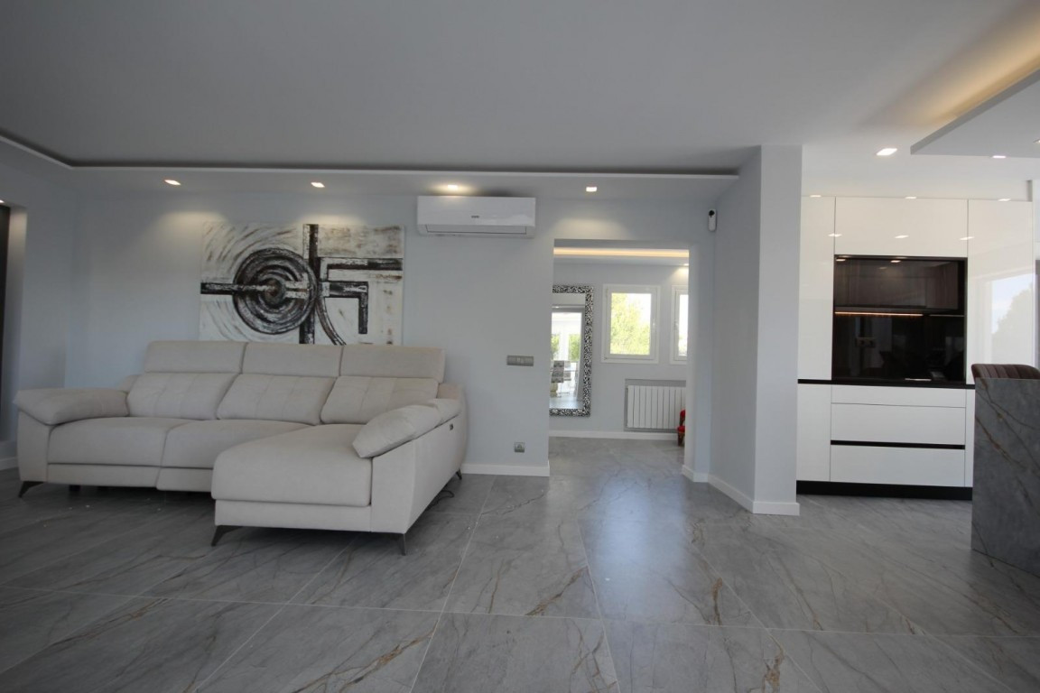 5 Bed Townhouse for sale in La Nucia Costa Blanca, Alicante, Spain