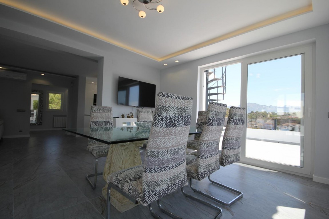 5 Bed Townhouse for sale in La Nucia Costa Blanca, Alicante, Spain