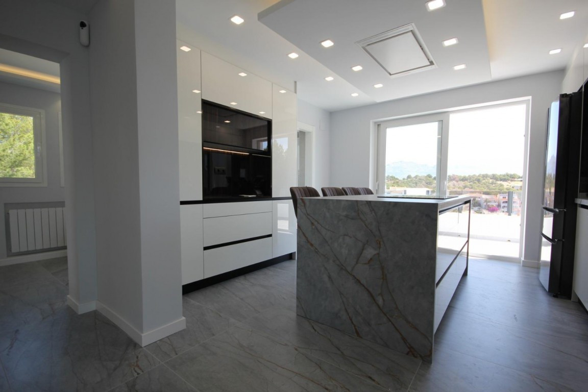 5 Bed Townhouse for sale in La Nucia Costa Blanca, Alicante, Spain