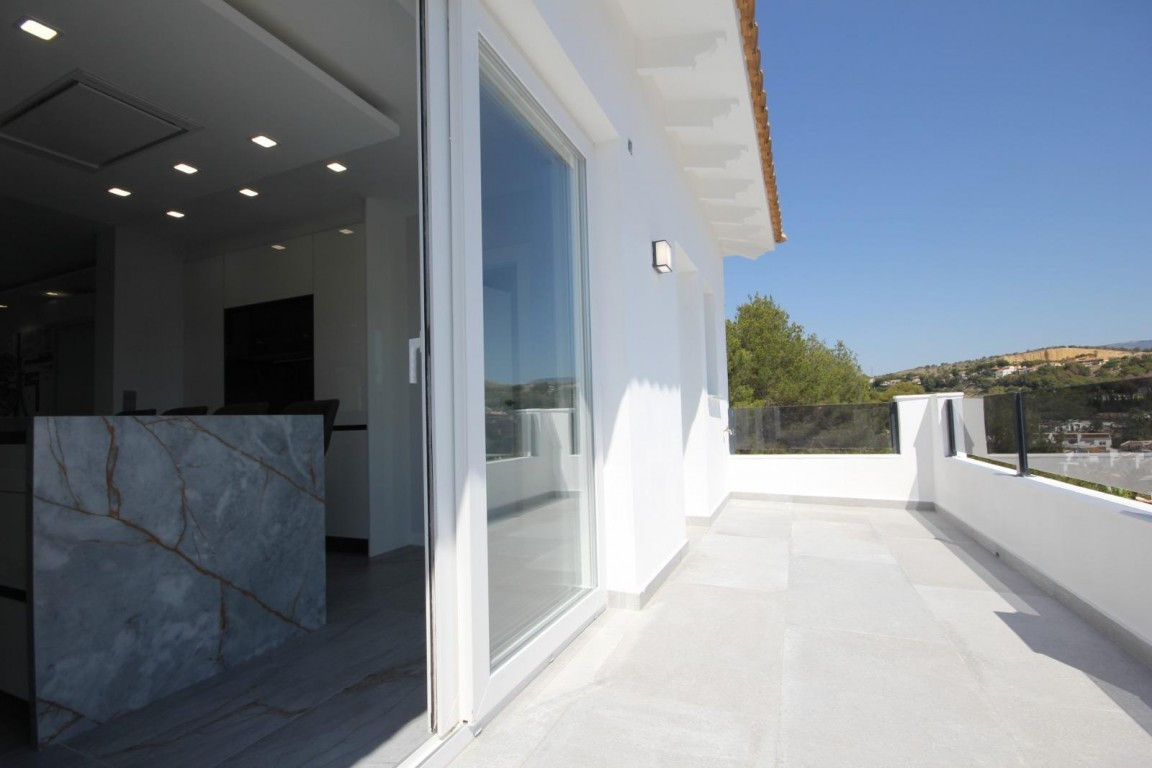 5 Bed Townhouse for sale in La Nucia Costa Blanca, Alicante, Spain