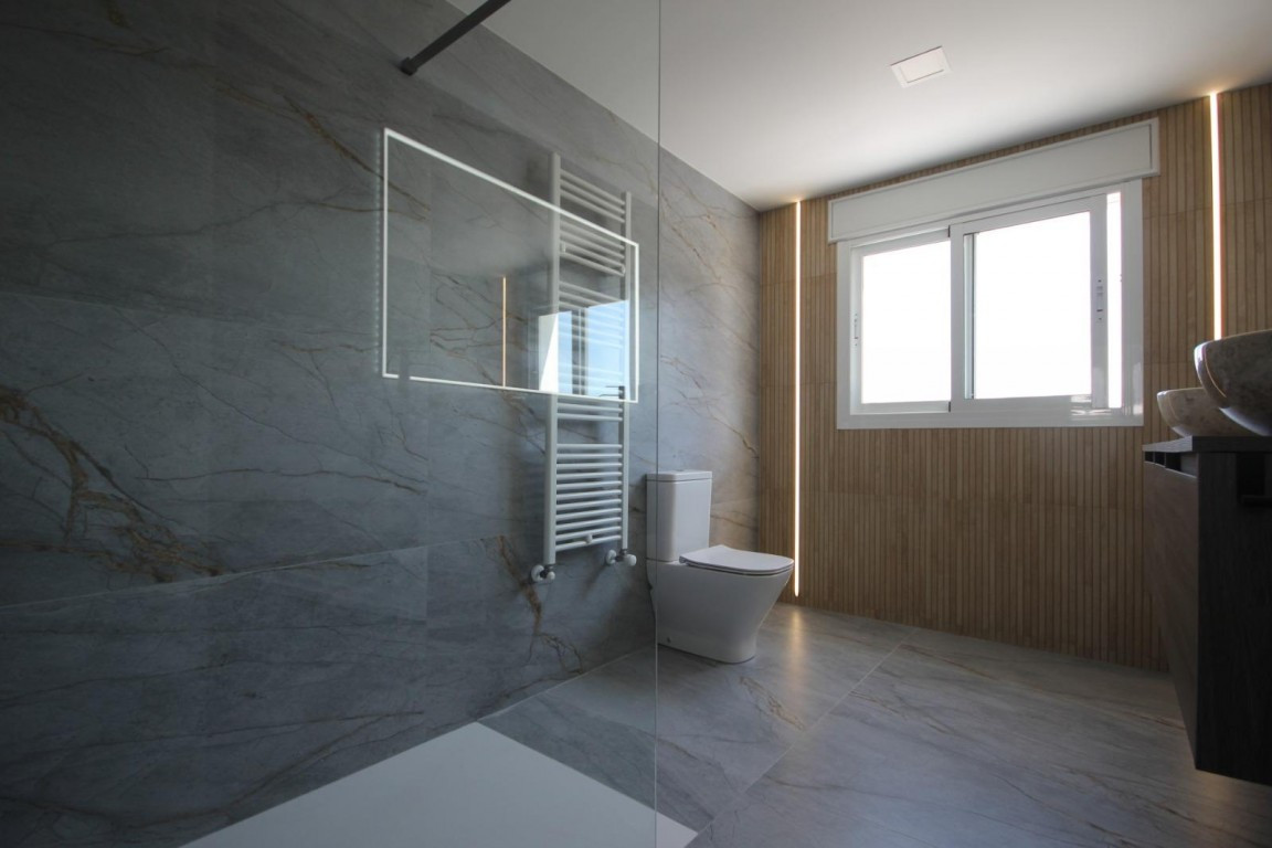 5 Bed Townhouse for sale in La Nucia Costa Blanca, Alicante, Spain