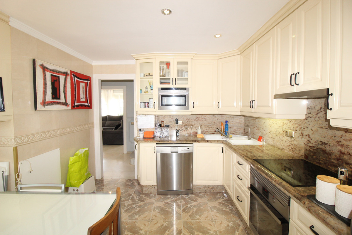 3 Bed Townhouse for sale in Nueva Andalucía Costa Del Sol, Málaga, Spain