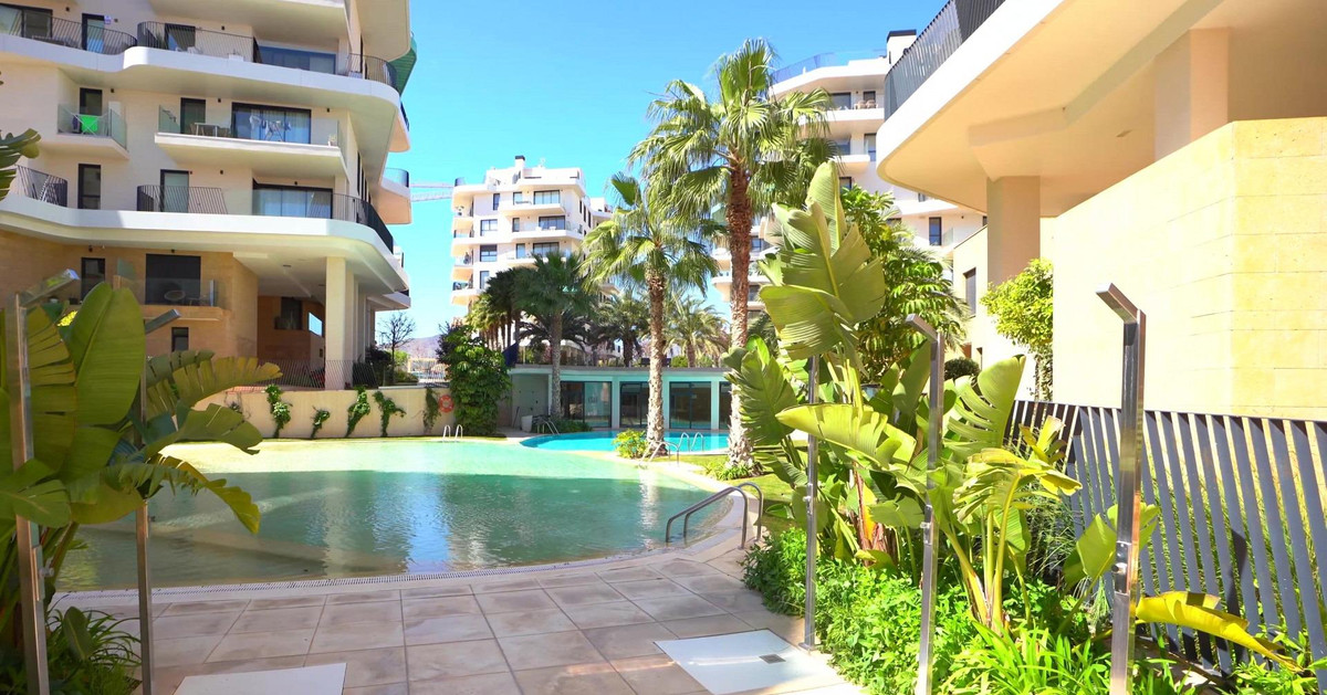 Se vende Apartamento Planta Media de 3 dormitorios en Costa Blanca, Alicante, España