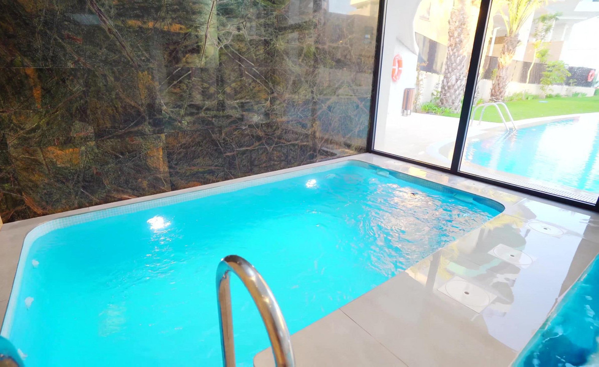 Se vende Apartamento Planta Media de 3 dormitorios en Costa Blanca, Alicante, España