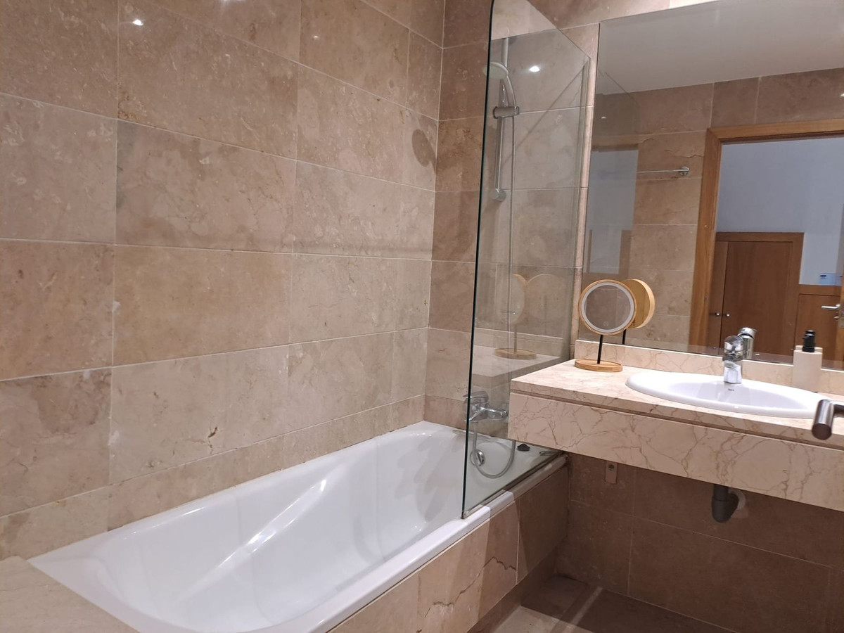 2 Bed Apartment for sale in Estepona Costa Del Sol, Málaga, Spain