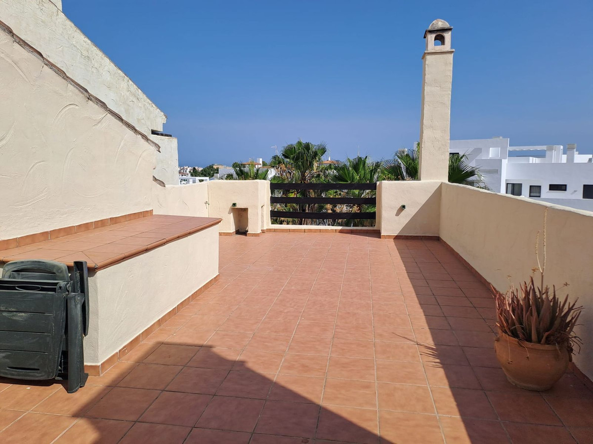 2 Bed Apartment for sale in Estepona Costa Del Sol, Málaga, Spain