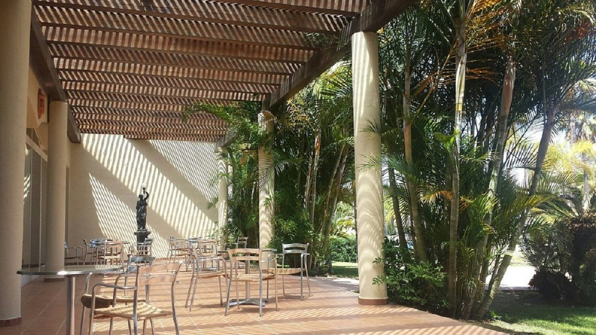 2 Bed Apartment for sale in Estepona Costa Del Sol, Málaga, Spain