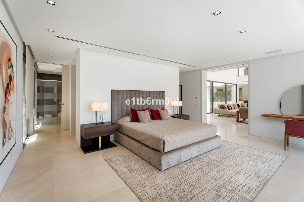 Se vende Villa - Chalet de 6 dormitorios en Costa Del Sol, Málaga, España