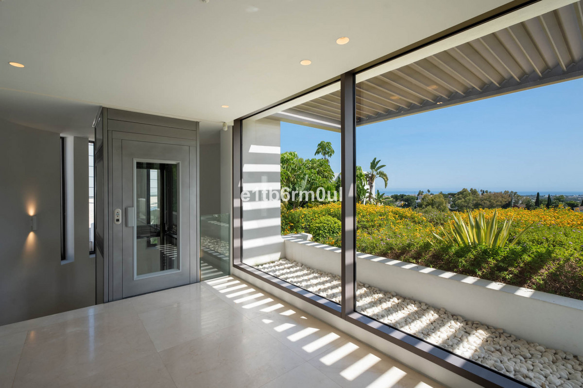 Se vende Villa - Chalet de 6 dormitorios en Costa Del Sol, Málaga, España