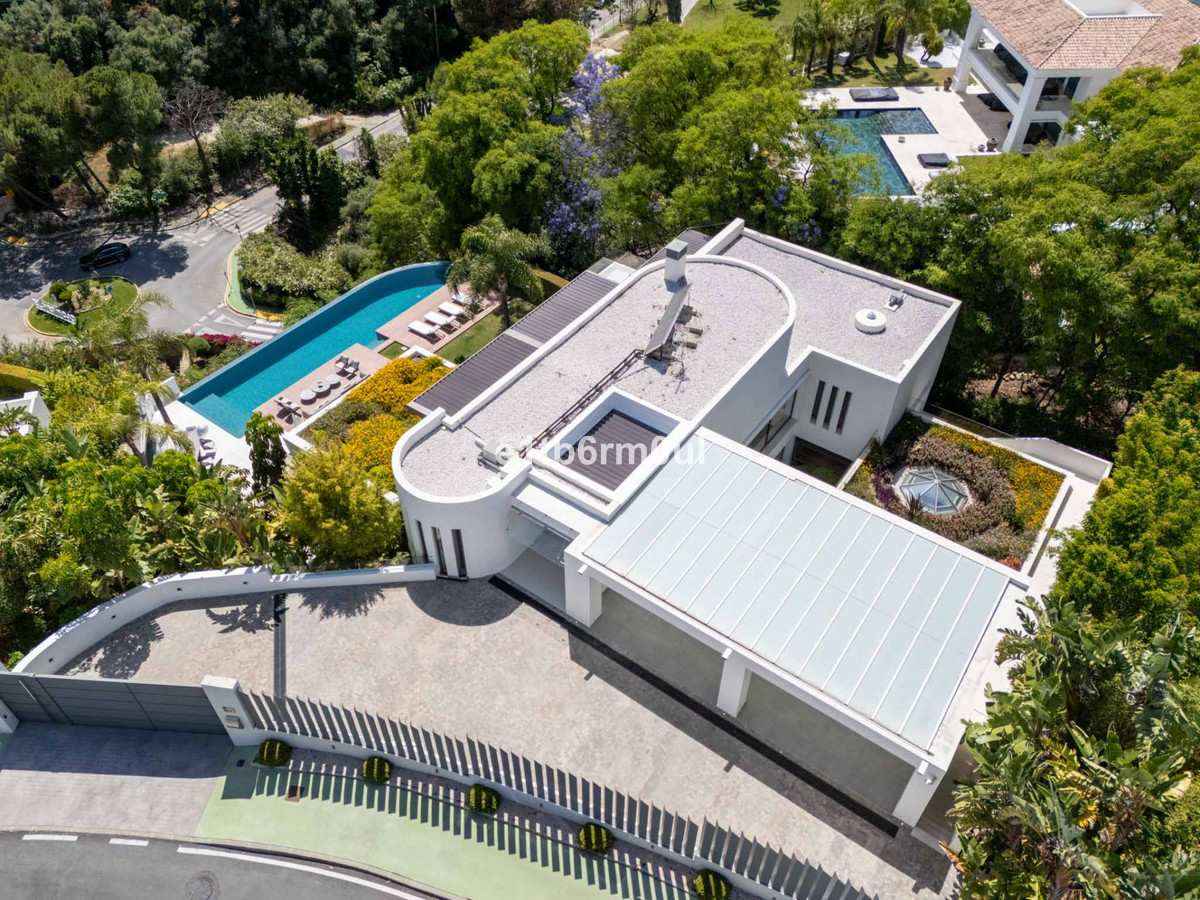 Se vende Villa - Chalet de 6 dormitorios en Costa Del Sol, Málaga, España