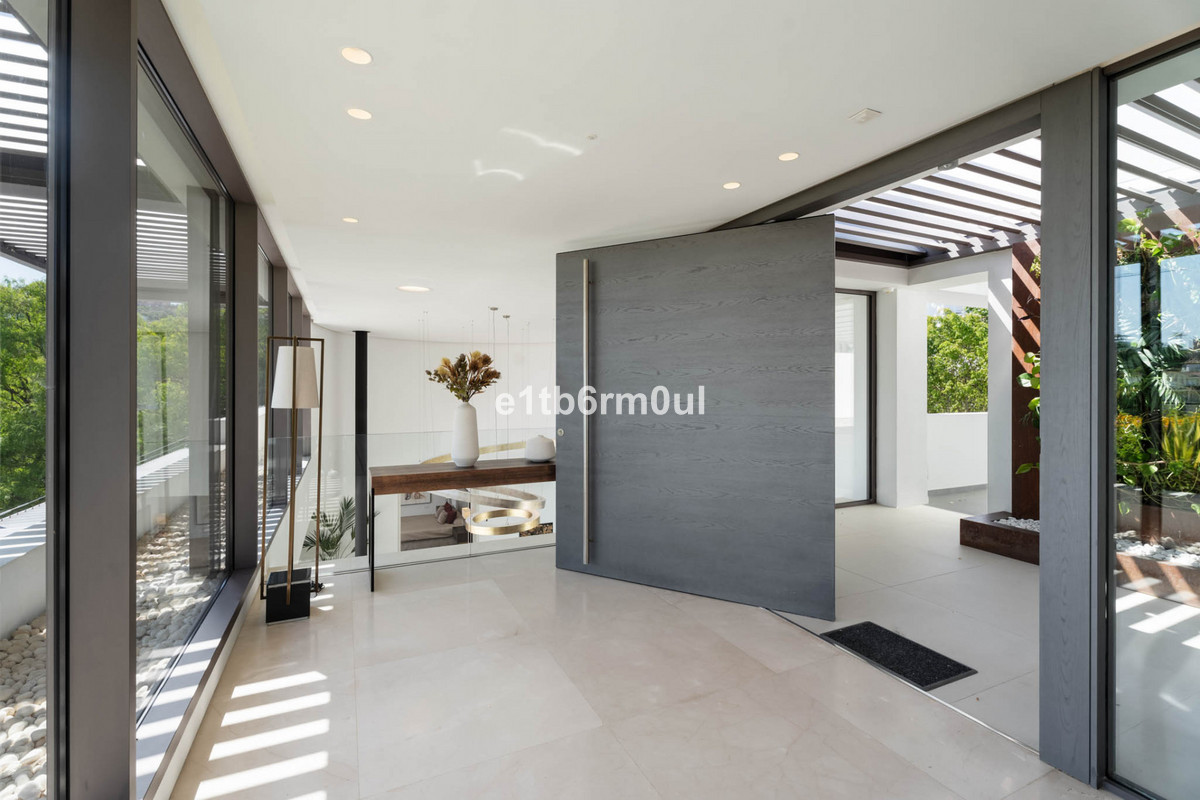 Se vende Villa - Chalet de 6 dormitorios en Costa Del Sol, Málaga, España