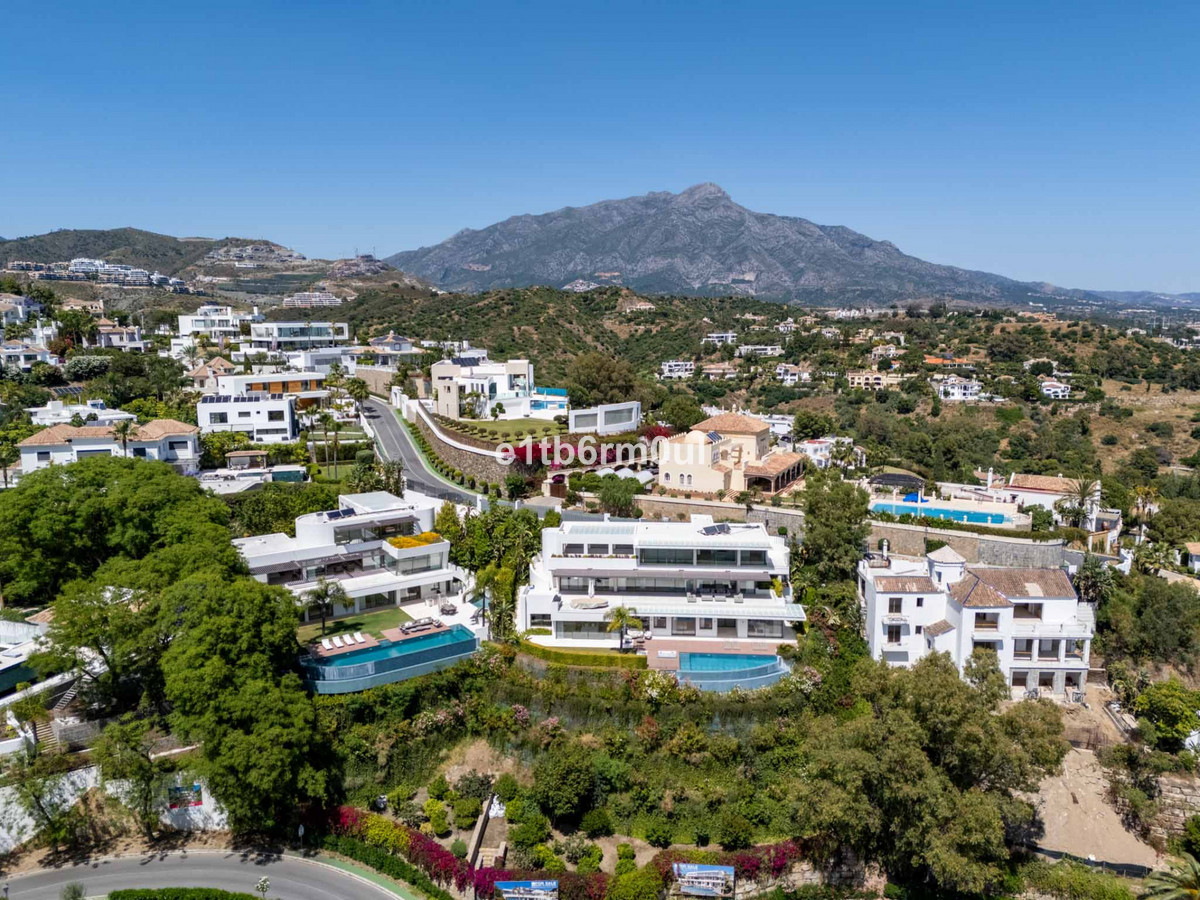 Se vende Villa - Chalet de 6 dormitorios en Costa Del Sol, Málaga, España