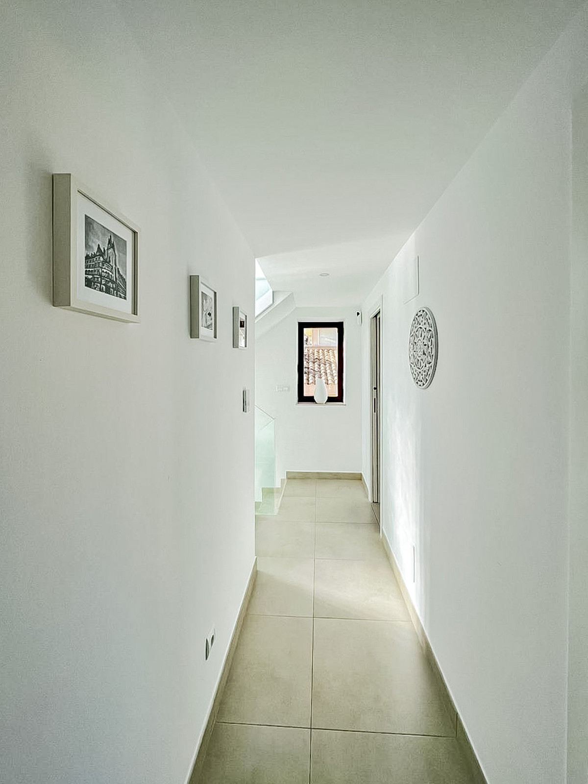 Se vende Villa - Chalet de 4 dormitorios en Costa Blanca, Alicante, España