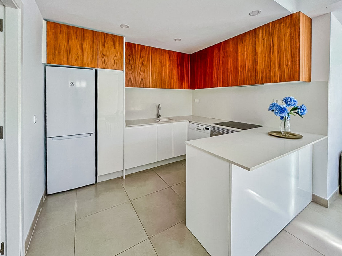 Se vende Villa - Chalet de 4 dormitorios en Costa Blanca, Alicante, España