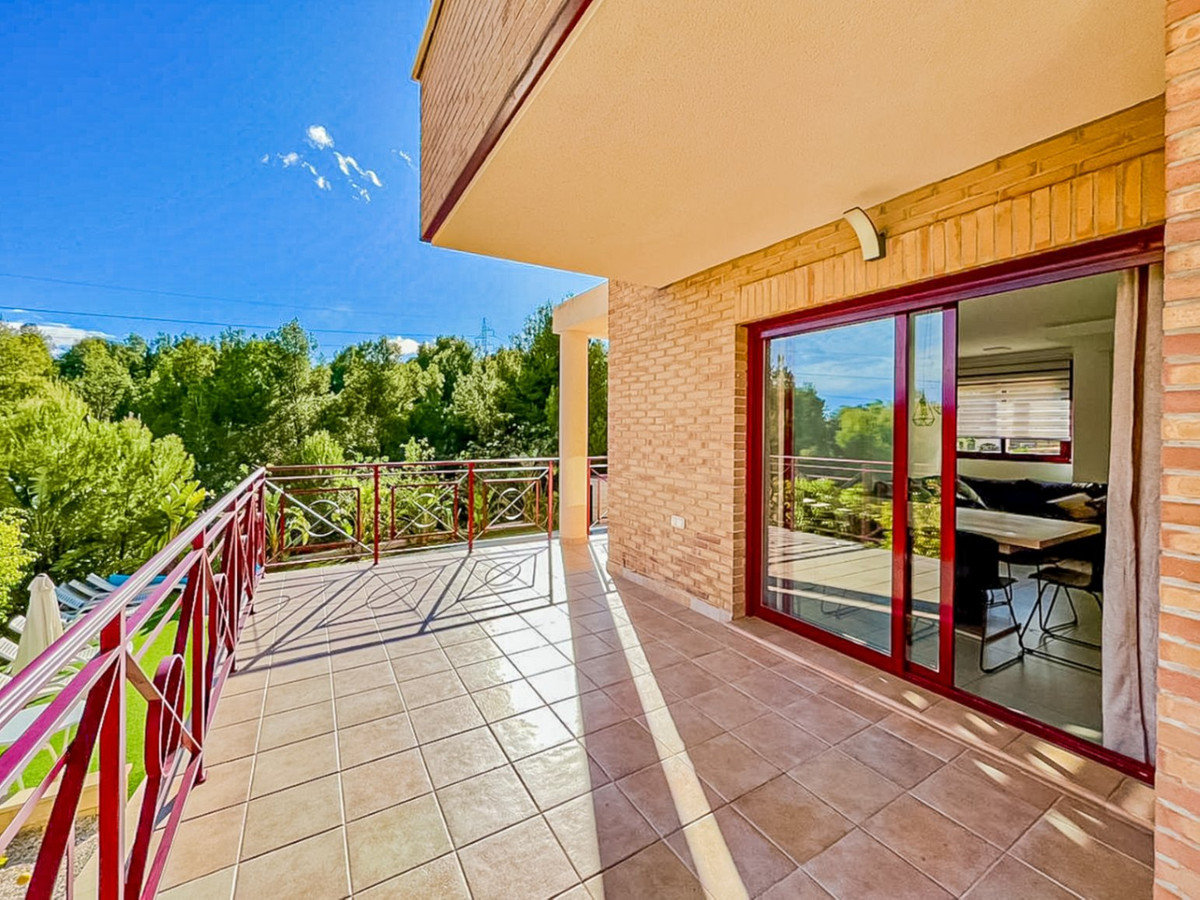 Se vende Villa - Chalet de 4 dormitorios en Costa Blanca, Alicante, España