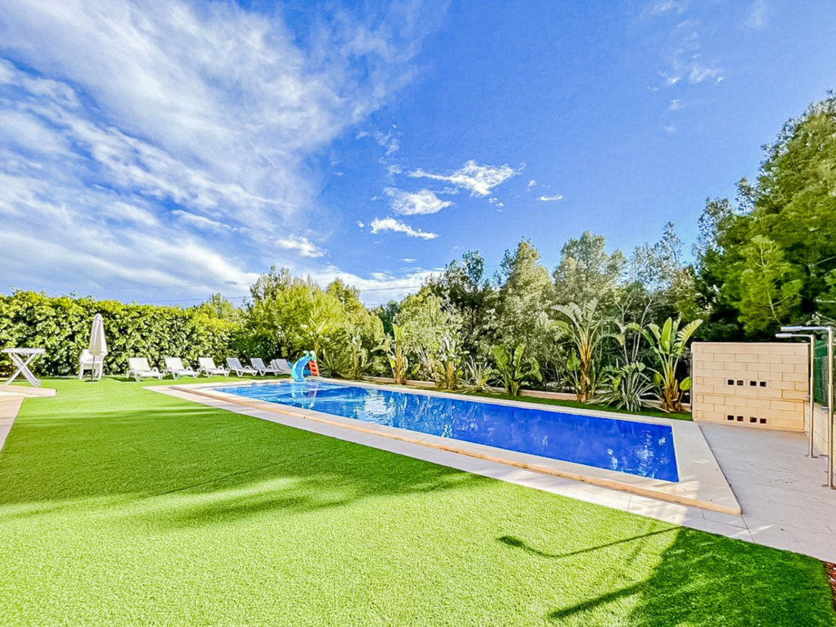 Se vende Villa - Chalet de 4 dormitorios en Costa Blanca, Alicante, España