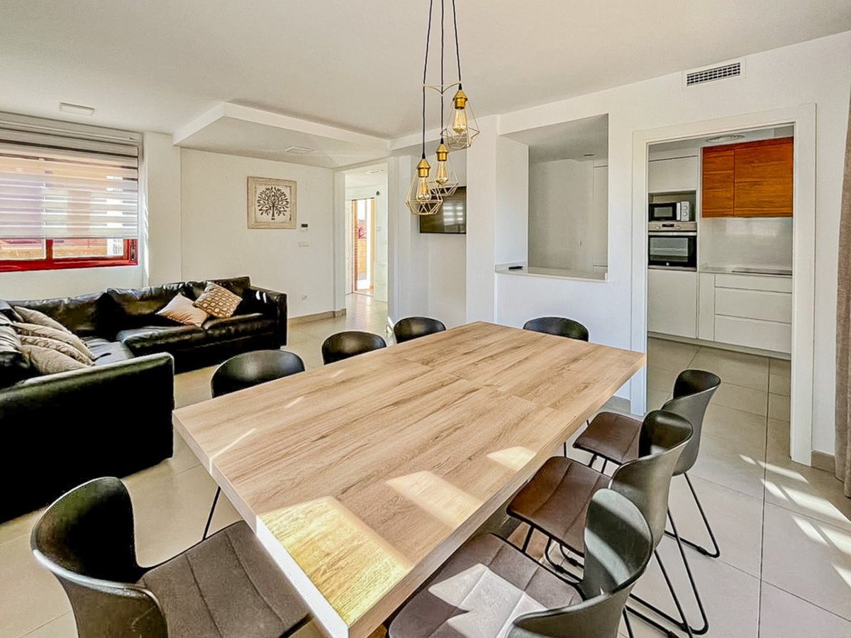 Se vende Villa - Chalet de 4 dormitorios en Costa Blanca, Alicante, España