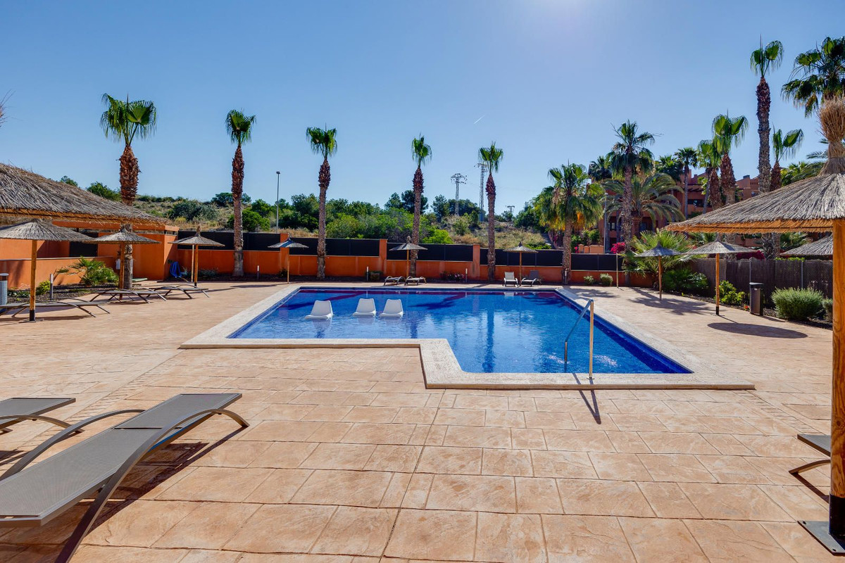 Se vende Apartamento Planta Baja de 2 dormitorios en Costa Blanca, Alicante, España
