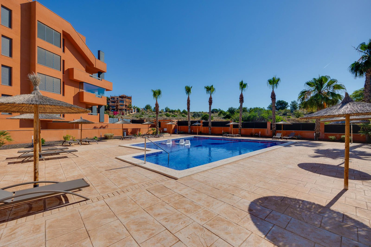 Se vende Apartamento Planta Baja de 2 dormitorios en Costa Blanca, Alicante, España