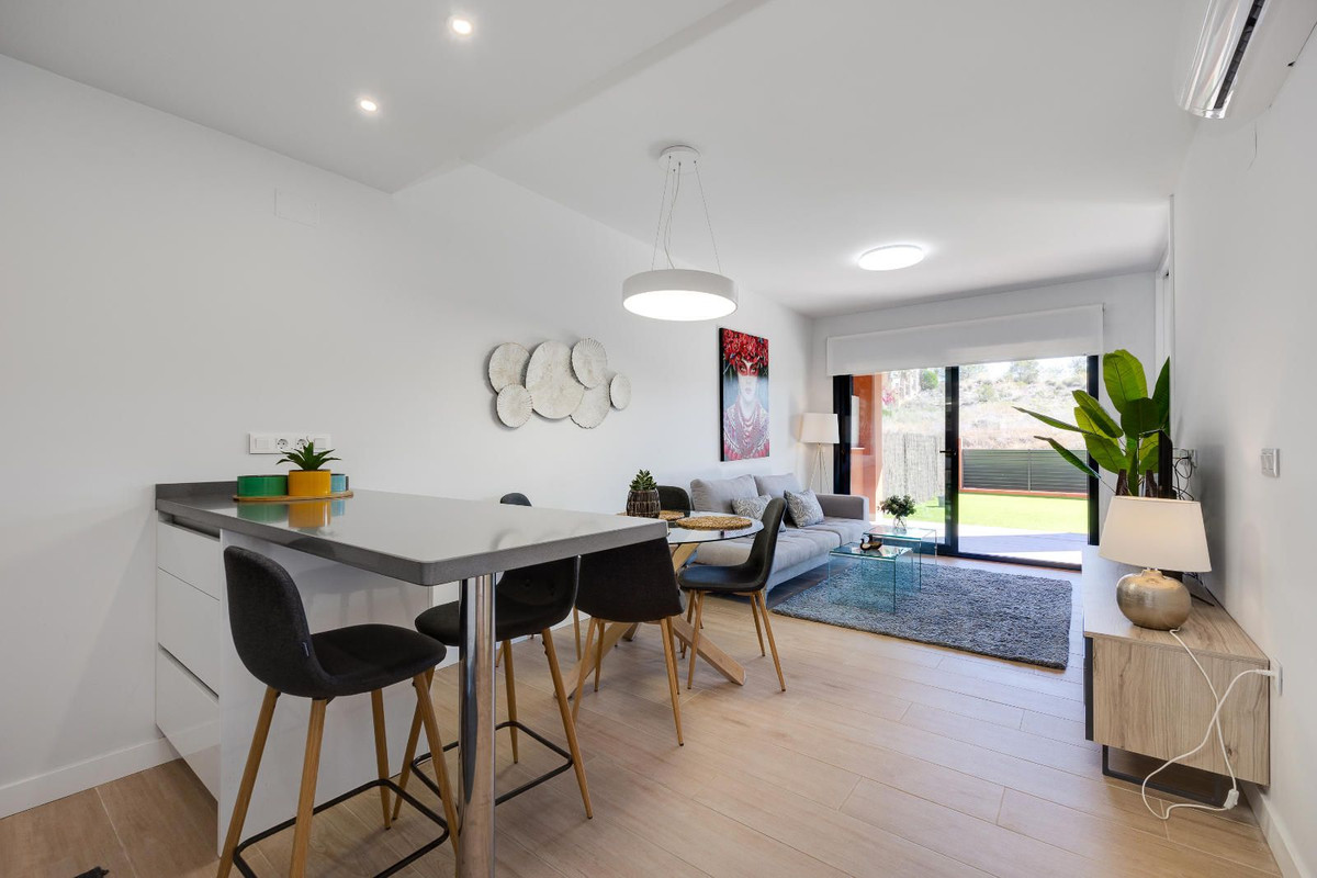 Se vende Apartamento Planta Baja de 2 dormitorios en Costa Blanca, Alicante, España