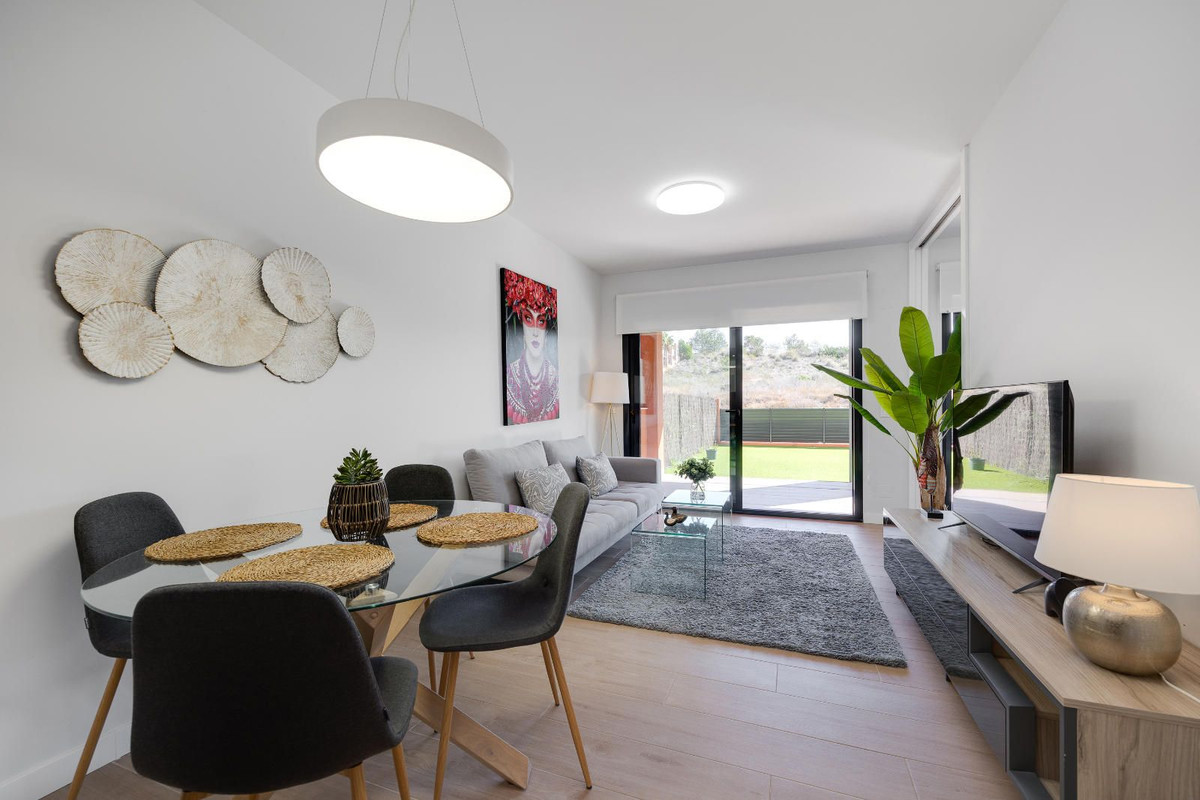 Se vende Apartamento Planta Baja de 2 dormitorios en Costa Blanca, Alicante, España