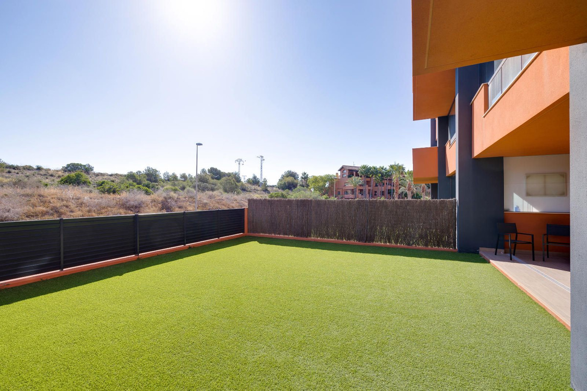 Se vende Apartamento Planta Baja de 2 dormitorios en Costa Blanca, Alicante, España
